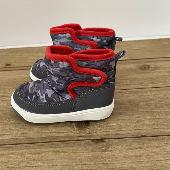 Stride Rite Other - Surprise by Stride Rite Aster Baby Boys Camo Boots Gray/white/Red Trim Size 3M